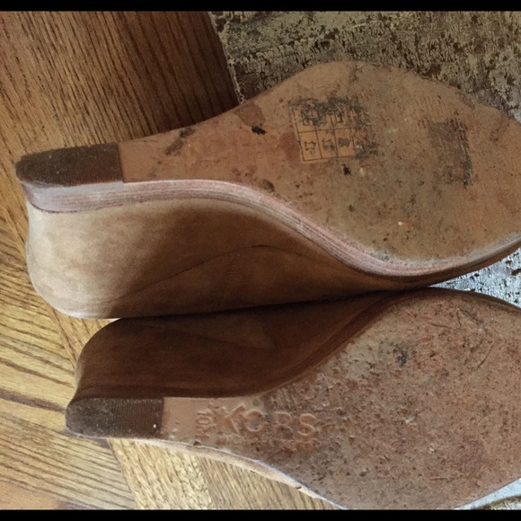 Michael Kors suede platform heeled booties size 10 - Picture 6 of 10